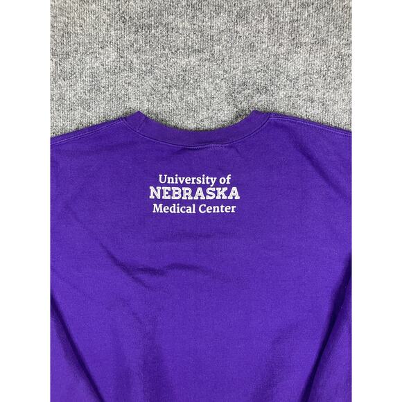 Gildan Sweatshirt Mens 2XL Purple Nebraska Logo Crewneck Pullover Vintage - Picture 7 of 9